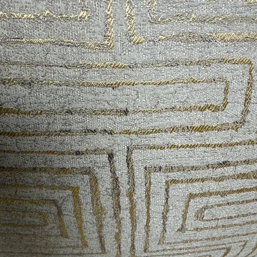 NEW  Daniel Stuart Studio PREMIUM Craftsmansship Pillow Sumatra Champagne